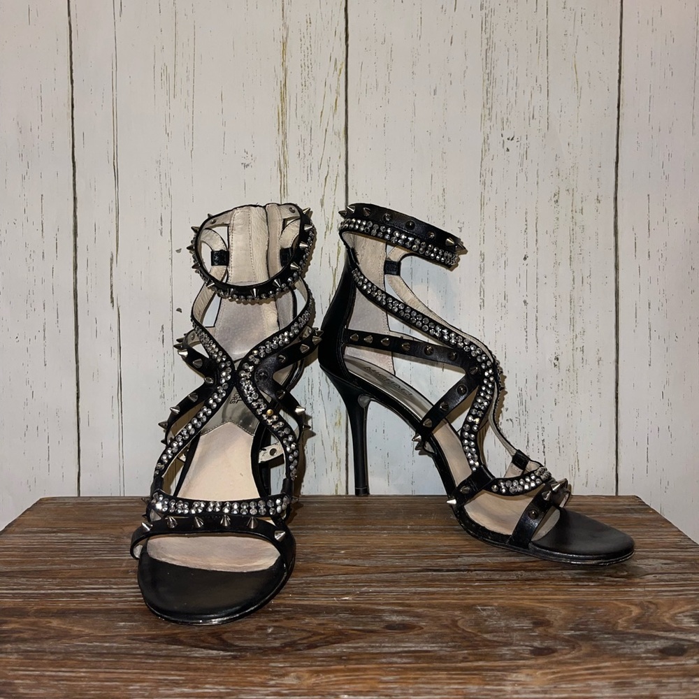 Micheal Kors flirty heels. Size 8.5